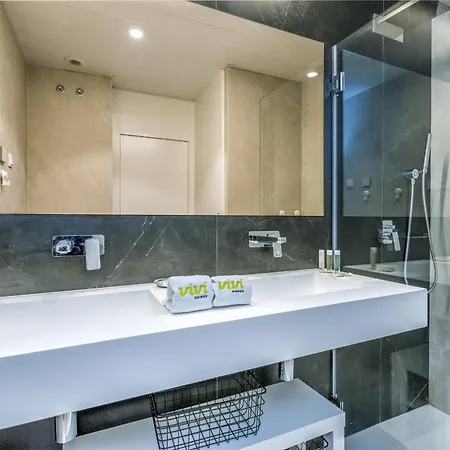 Vivi Homes - Sana Pool, Sauna, Gym & Торремолінос