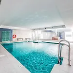 Vivi Homes - Sana Pool, Sauna, Gym & *