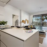 شقة Vivi Homes - Sana Pool, Sauna, Gym & *