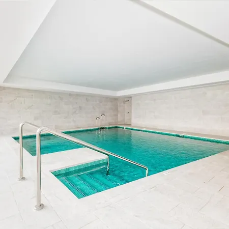 Vivi Homes - Sana Pool, Sauna, Gym & Lägenhet Torremolinos