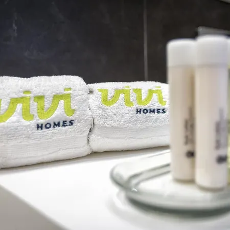 公寓 Vivi Homes - Sana Pool, Sauna, Gym & 托雷莫利诺斯