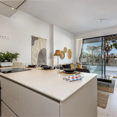 Lägenhet Vivi Homes - Sana Pool, Sauna, Gym & *