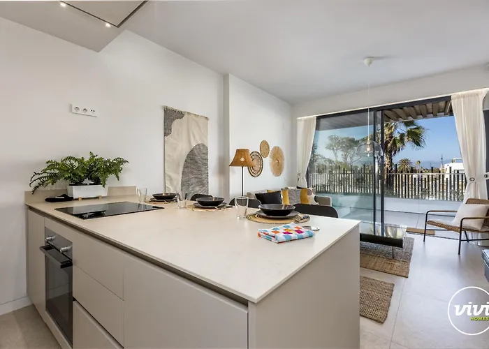 Lägenhet Vivi Homes - Sana Pool, Sauna, Gym & *