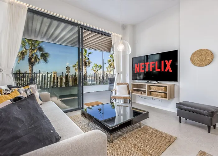 Vivi Homes - Sana Pool, Sauna, Gym &